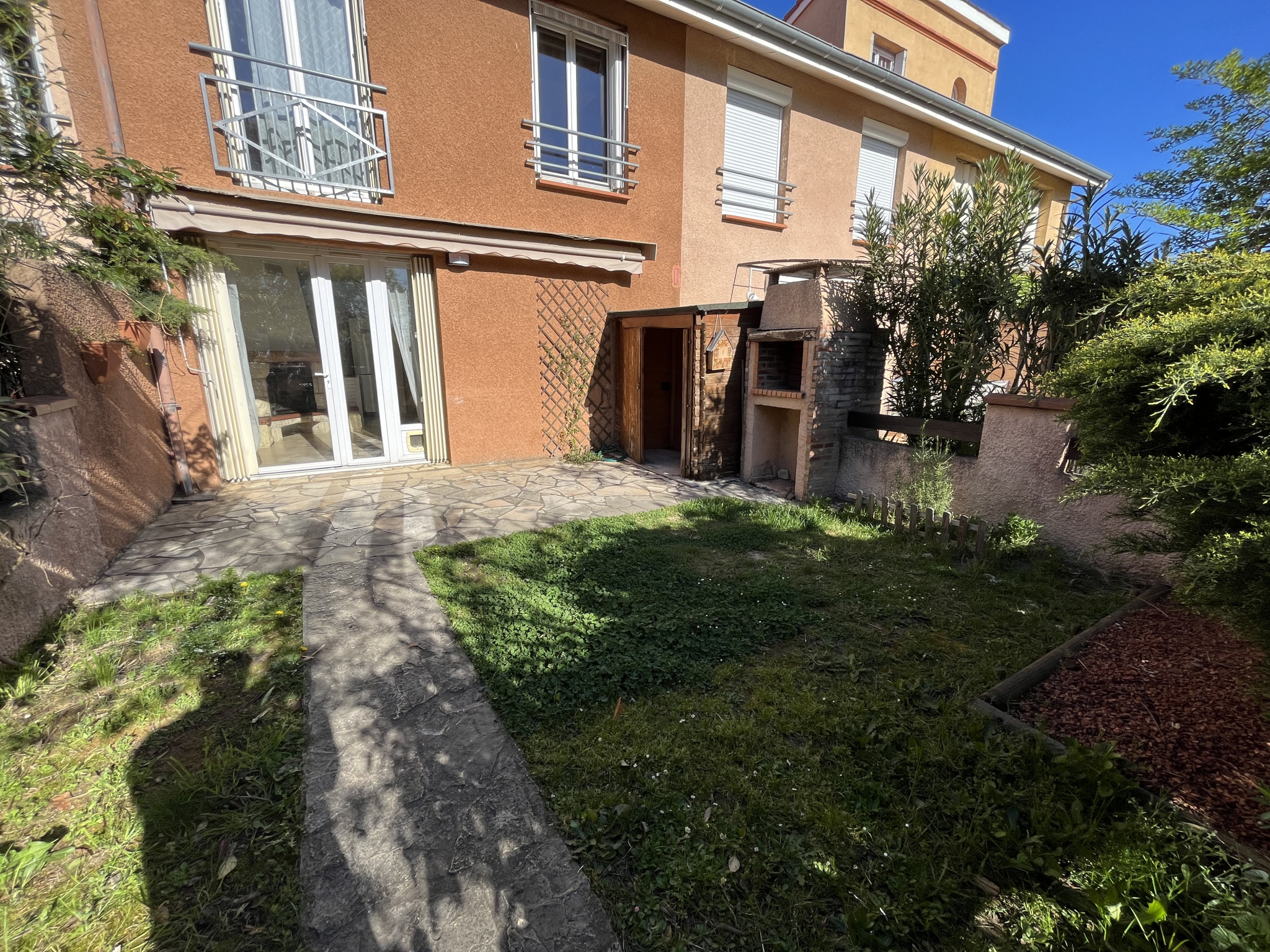 SAINT-SIMON - Maison 4 pièces de 74m2 - Jardin privatif